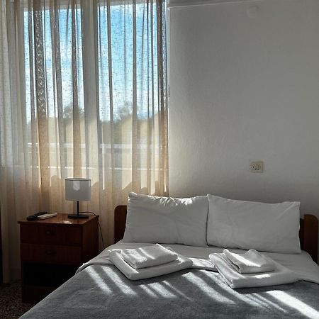 Prado Apartment Hotel Limín Litochórou エクステリア 写真